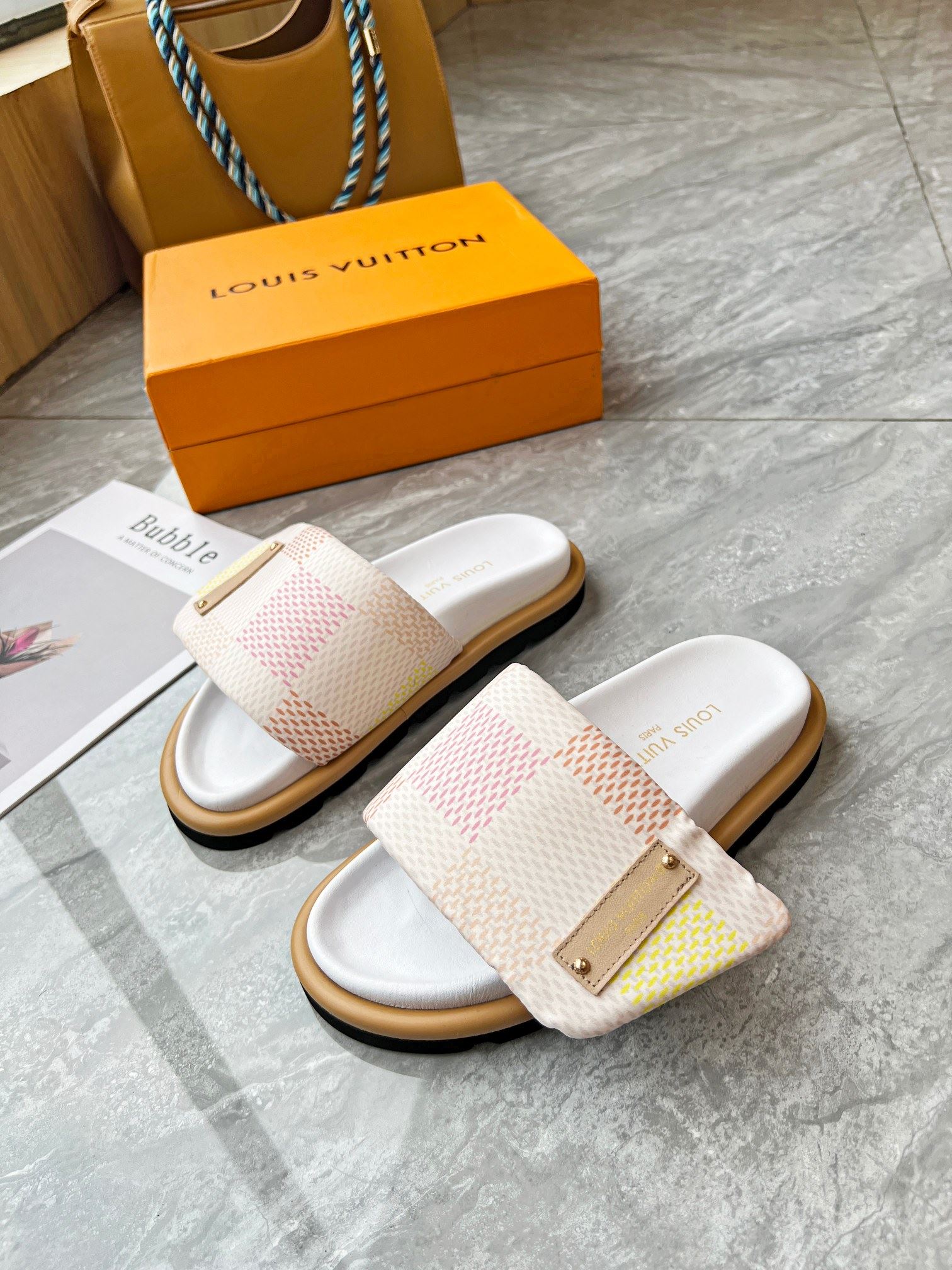 Louis Vuitton Slippers